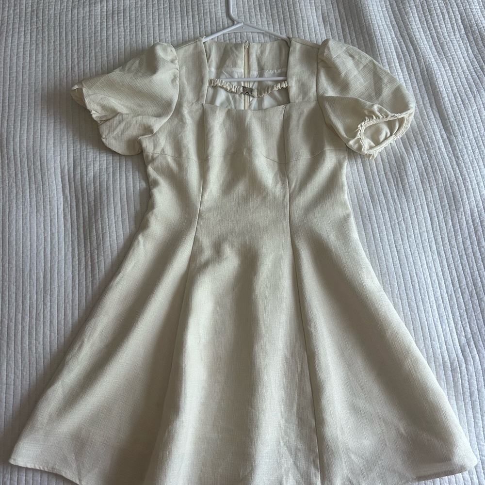 Elegant Cream A-Line Dress with Square Neck and Puff Sleeves